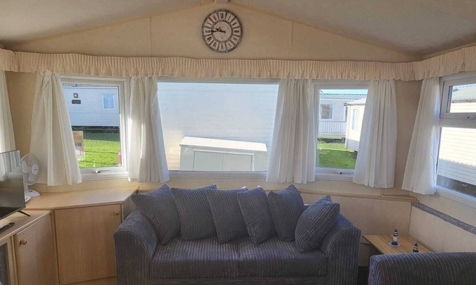Dymchurch Apartment | New Beach Holiday Park, Dymchurch, Milly's Place