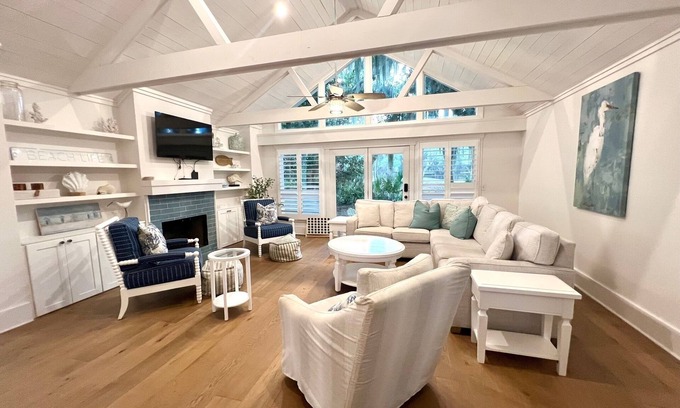 Seabrook Island House | New! Beachhouse with Gazebo 0.5 to beach. LSV available for rent.