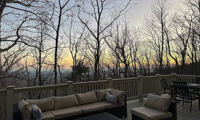 Tate Cabin | NEW! Cabin in the Clouds