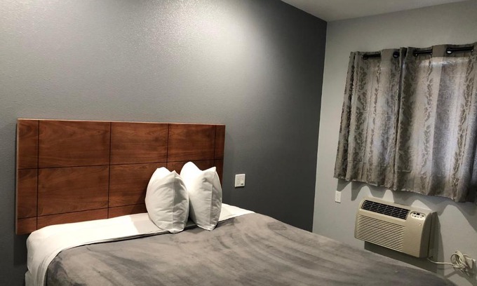 Los Angeles Hotel | New Casa Motel Los Angeles