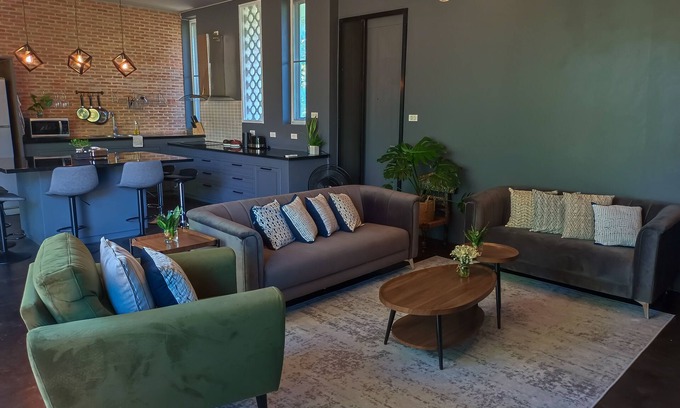 Pai House | New Chapter House, 3-bedroom with big balcony, 1.5 KM to Pai town