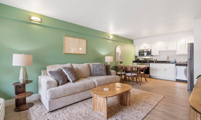 Branson Condo | NEW! Downtown Green with Envy