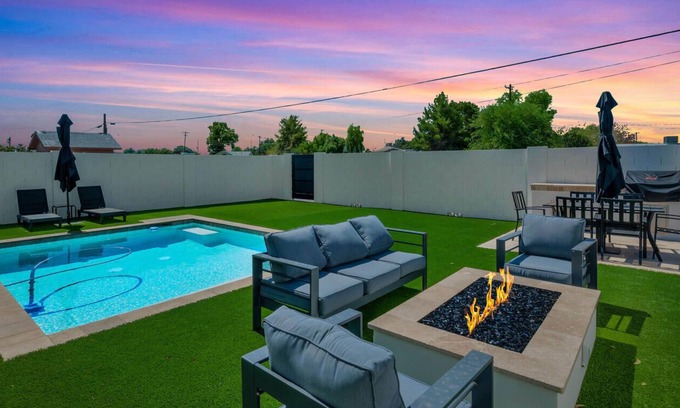 Gilbert Homes House | New Home in Down Town Gilbert-Heated Pool, Fire Pits, BBQ
