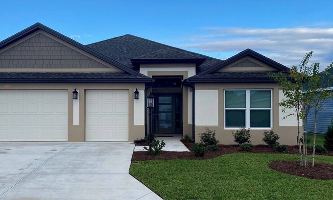 Leesburg House | NEW HOME IN THE VILLAGES JUST MINUTES FROM THE NEW SAWGRASS GROVE MARKET!