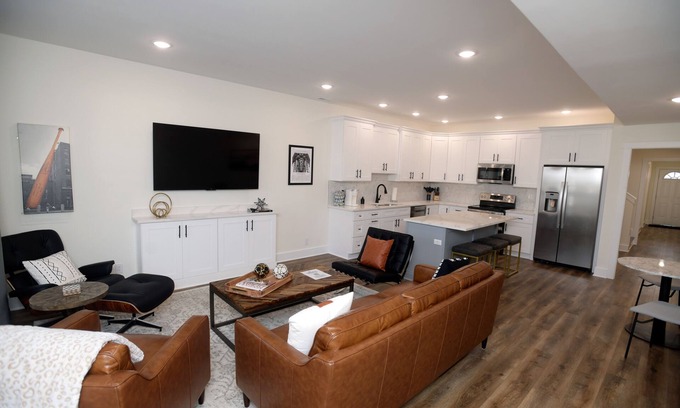 Louisville House | NEW HOME-Location! UofL, Churchill Downs, EXPO, Downtown, NULU