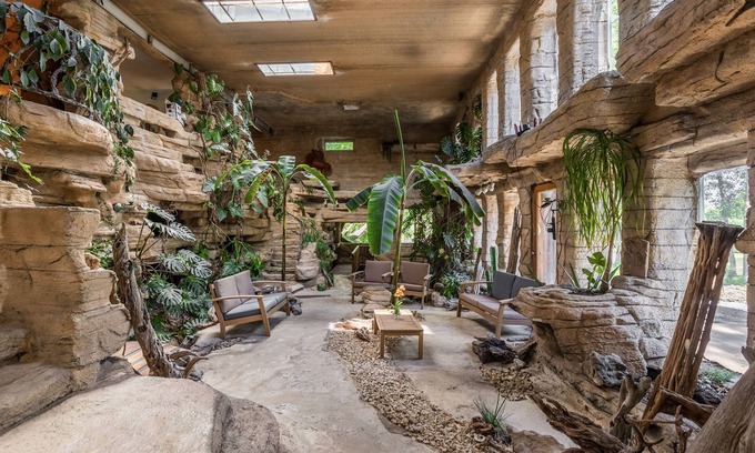 Waukesha House | NEW! Indoor Pool, Private Lake, Large Group Unique Getaway,