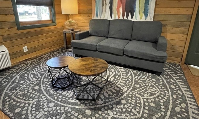 Eureka Springs Cabin | NEW Kettle Cabin 2