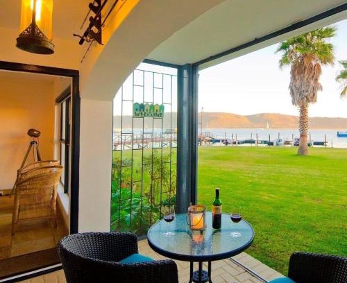 Knysna Central Apartment | NEW LISTING - 4 Laguna Grove - Life On The Water