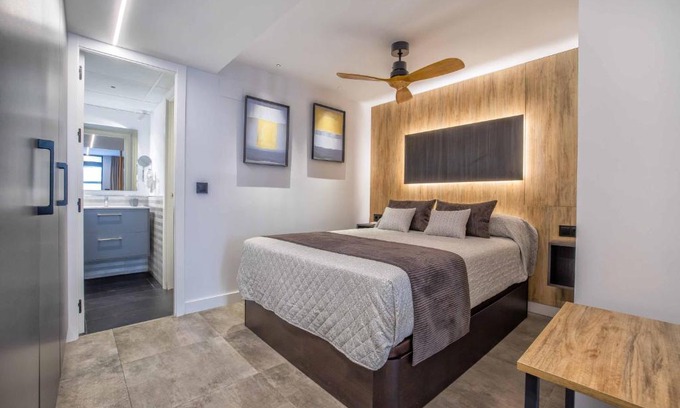 Ciudad Jardin Apartment | NEW Loft Cabel & Parking Incluido