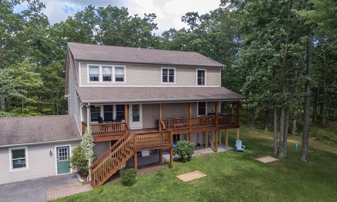 Swanton House | New! Lookout Ridge: Dogs Welcome, Lake Area, Gas Fireplace!