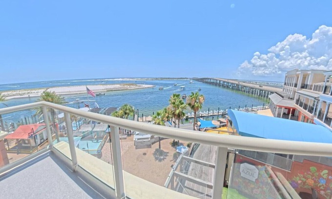 Destin Hotel | New Luxury Harbor Suites