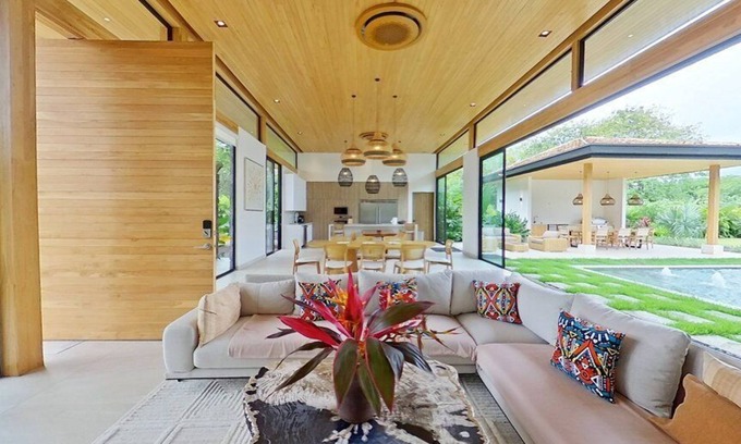 Tamarindo House | New Luxury House, exclusive beach community, daily housekeeping, private pool