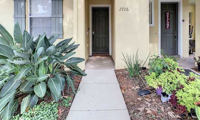 Crestwynd Bay House | NEW! Memorable Getaway, Near Disney Parks + Restaurants!