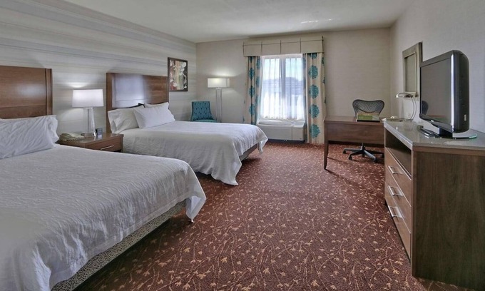 Albuquerque House | New Mexico Escape! 2 Family-Friendly Units, On-site Pool! Close to ABQ BioPark!