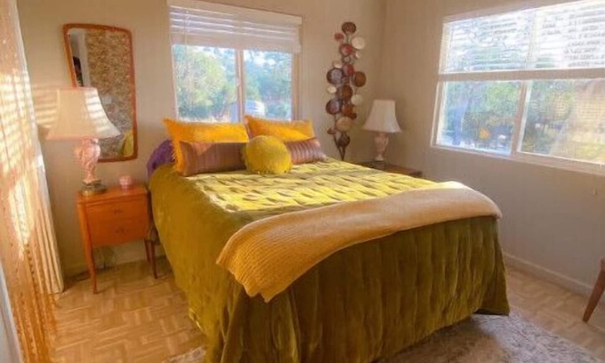 Creston House | New Mod decor in California Western Wine Country!