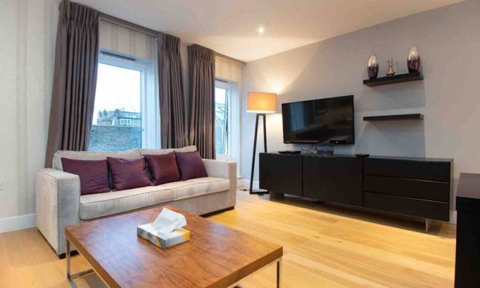 Fulham Broadway Condo | New modern 2 bedrooms 2 bathrooms flat in Fulham
