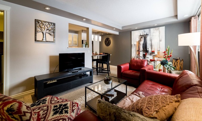 Jasper Place Condo | New & Modern 2 Bedroom Suite b/w Downtown & WEM
