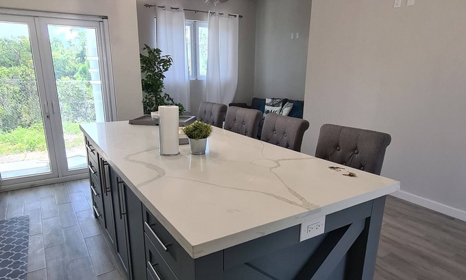 Lyford Cay Apartment | New! Modern Apt in Gated Community near Beach