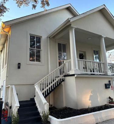 Chalmette Apartment | New Orleans Cottage 2 Bed 1 Bath Carseat Included