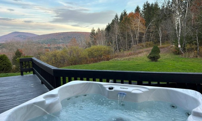 Windham Condo | NEW OUTDOOR HOT TUB! 1-Bedroom Luxury Suite + Full Kitch - Haus Windham