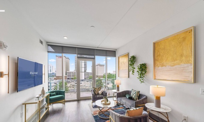 Second Ward Apartment | NEW Reluxme | High-Rise Escape 2BD w/King Top Amenities🏙️