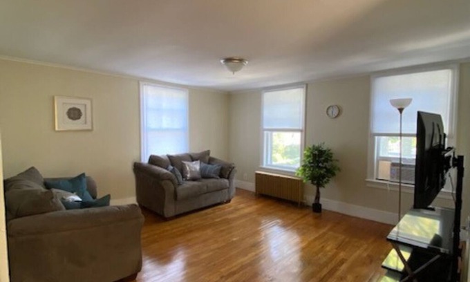 Gloversville Apartment | NEW! Renovated GORGEOUS APT! CALLING TRAVEL Professionals! 30 Day minimum stay.