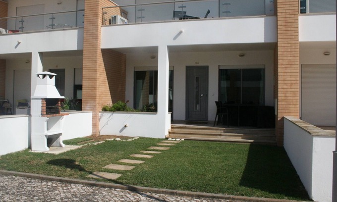 Mosqueira House | New Rental 2 Bedroom Townhouse on beautiful private Condo