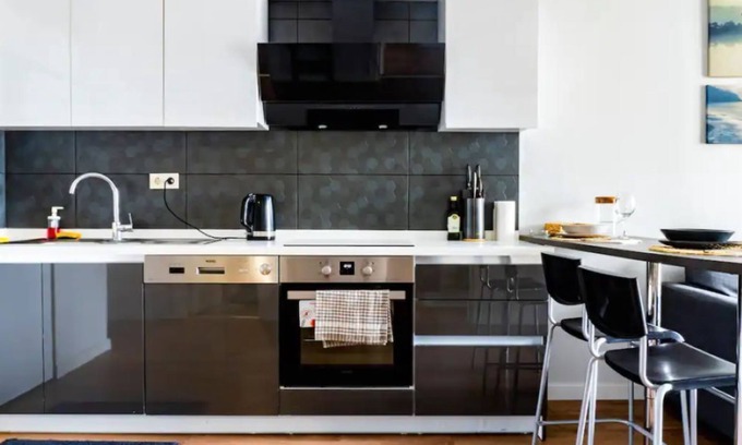 Kadikoy Condo | New residence, 5 minutes to kadikoy metro, metrobus