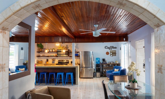 Ladyville House | NEW Secured & Gated Modern Home w/ ACs, NetFlix , WiFi - 7 min to Airport