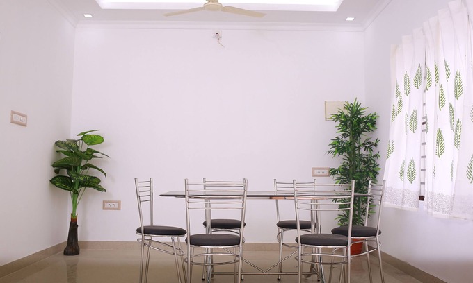 Irinjalakuda House | New Serene Village Apartment with A/C near Irinjalakuda Railway station/Airport