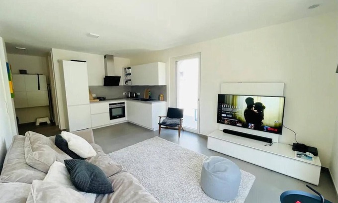 Belair Apartment | New Studio in Belair with balcony