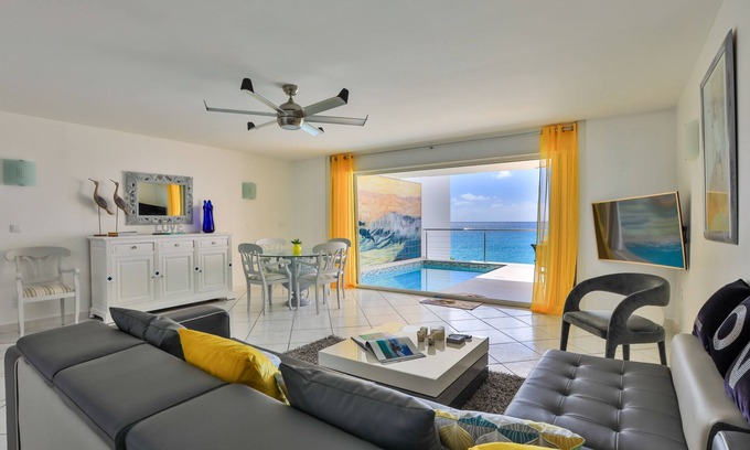 Maho Villa | NEW STUNNING VILLA, VILLA SONRISA, BEACHFRONT OCEAN VIEW