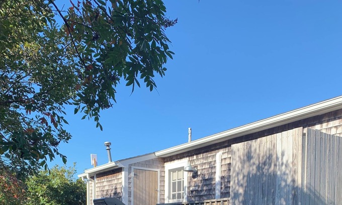 Menemsha Cottage | New to VRBO! Favorite spot of the famous photographer Alfred Eisenstaedt