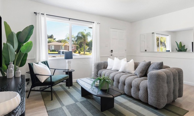 Glendora House | NEW Tranquil Escape - Hot Tub, BBQ, Near LA & Disney