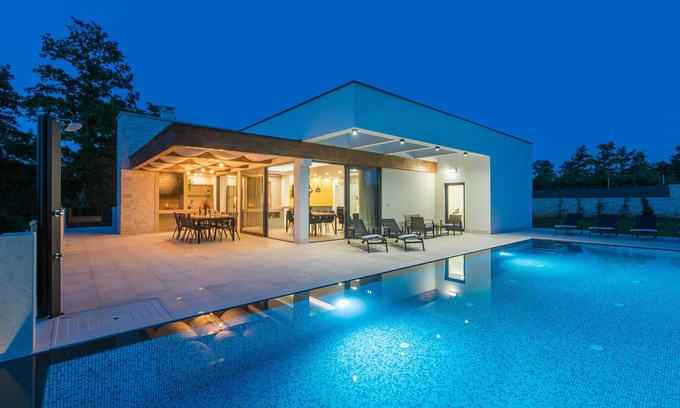 Sveti Petar u Sumi Villa | NEW! Villa Kristian- luxury villa with infinity swimmimg pool, private parking