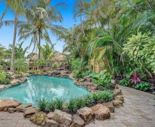 Poinsettia Heights House | New Waterfront Oasis Mins Beach, Eats, Shop
