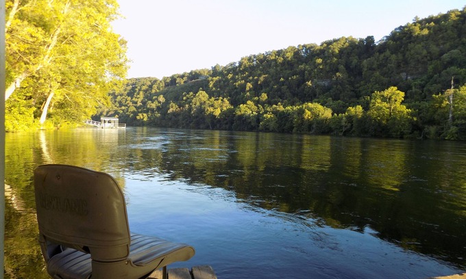 Bull Shoals Cottage | Newlands Peaceful Escape on the White River close to the bank and boat dock.