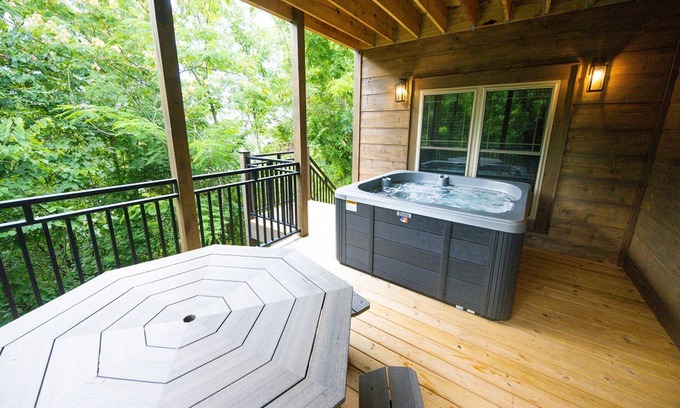 Sevierville Apartment | Newly Built 2 3 Cabin w Stunning Mountain Views