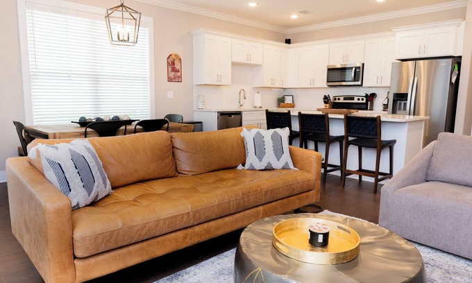 Oxford House | Newly built 3 bdrm townhome less than 2 miles from The Square and campus