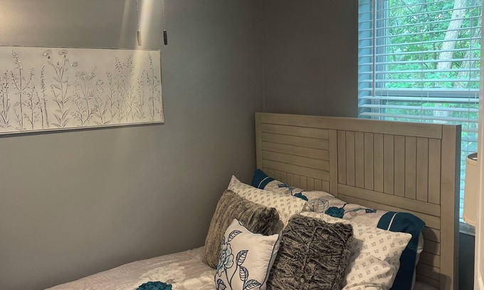 Portage Lakes Cottage | Newly constructed Portage Lakes Guesthouse!