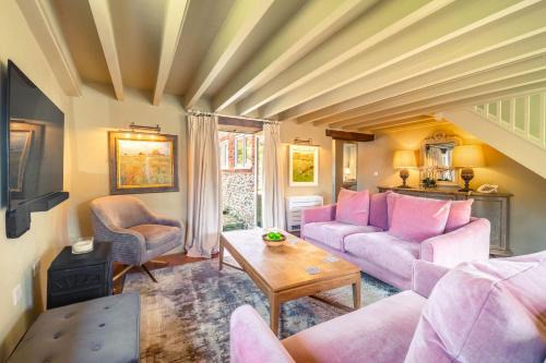 Langham House | Newly Refurb Cottage, Mile From Blakeney, Village Pub and Restaurant
