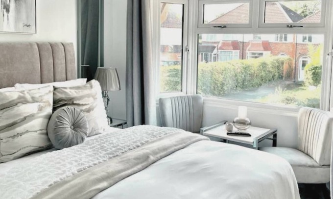 Marston Green Apartment | Newly Refurbished Luxurious Studio in Birmingham