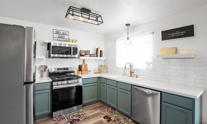 Fredericksburg House | Newly remodeled home w/a backyard oasis, beautiful hot tub blocks from downtown