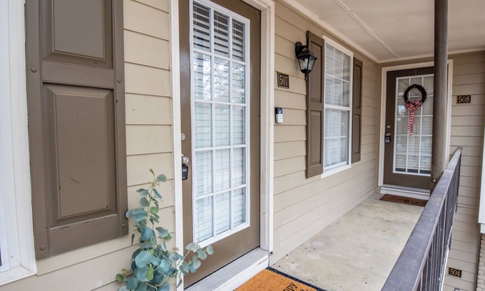 Oxford Condo | Newly renovated 2 bedroom Condo in Oxford near the Square and Ole Miss campus