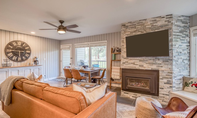 Century West Condo | Newly Renovated, 2 Bedroom Corner Condo with Access to Pool, Bikes