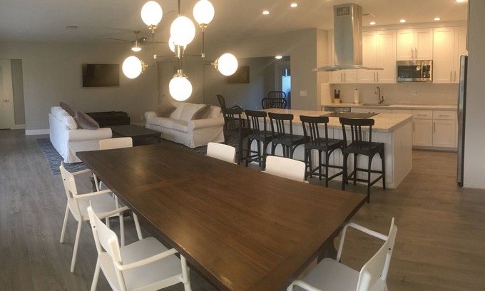 Boca Raton House | Newly Renovated 4/3 Upscale East Boca Home