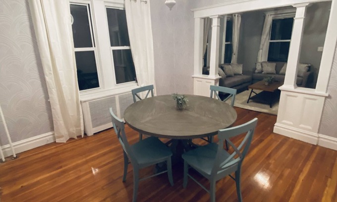 Bulls Head House | Newly Renovated Home For Rent