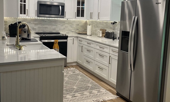 Mandarin House | Newly renovated home. All new furniture and appliances.