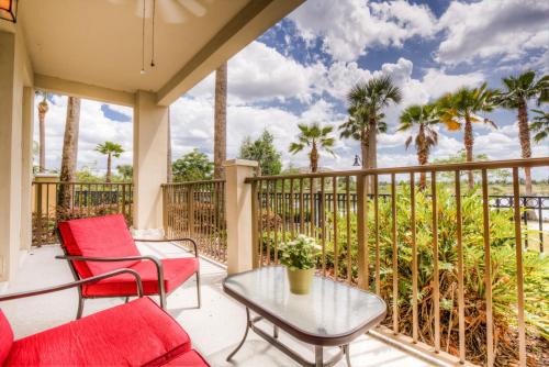 Florida Central Atlantic Coast Apartment | Newly Renovated LAKEVIEW Vista Cay Condo