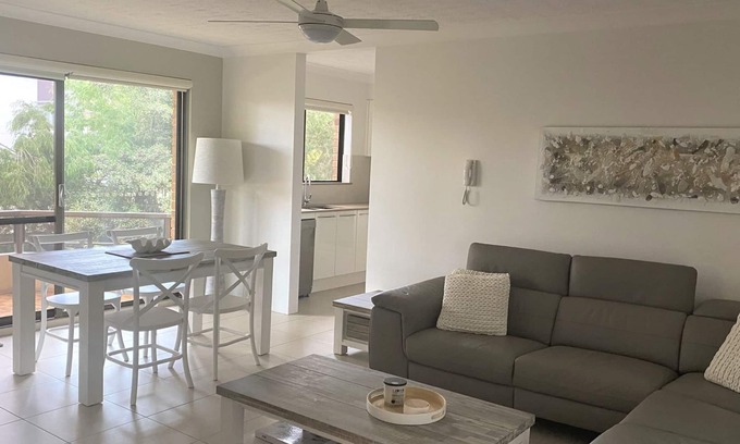 Forster Apartment | Newly Renovated Unit near Forster Main Beach!
